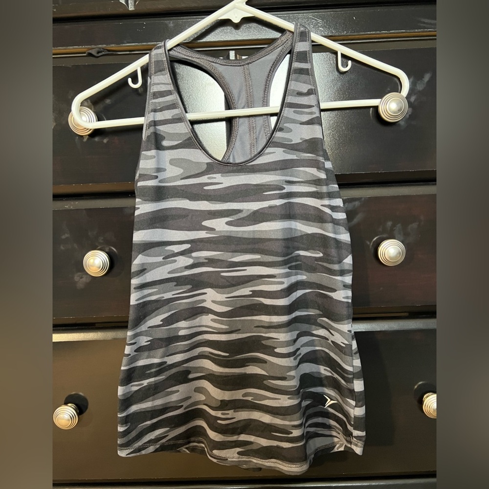 Old Navy Women’s Activewear Tank, Gray Camouflage, XSP